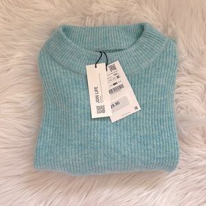 •Zara• Girls Cropped Sweater